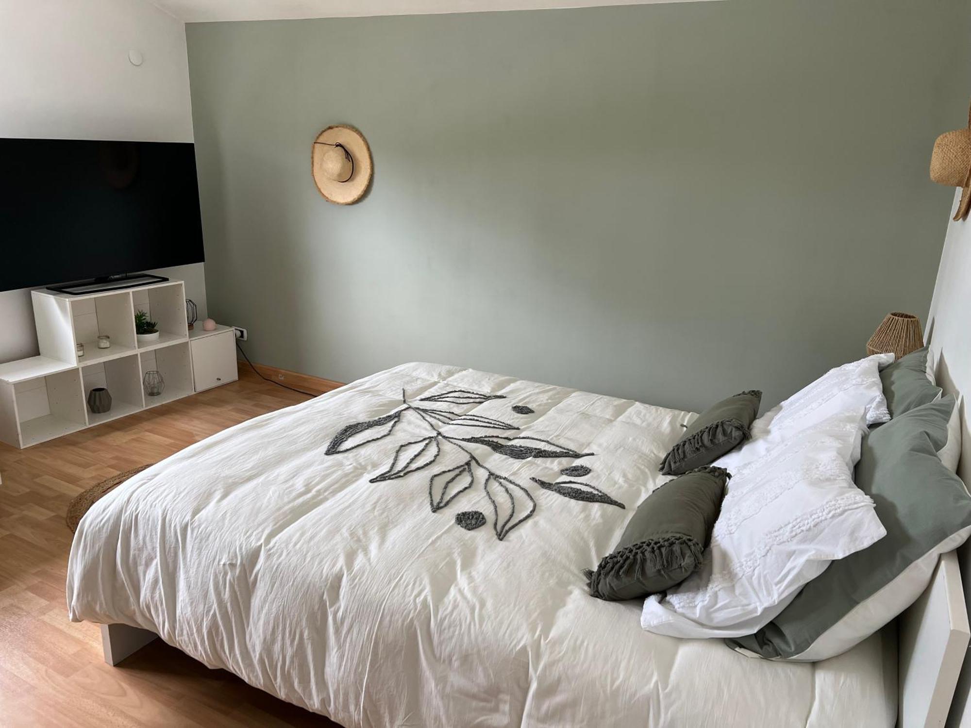 Villa Etang Sale Les Bains Avec Piscine Privee מראה חיצוני תמונה